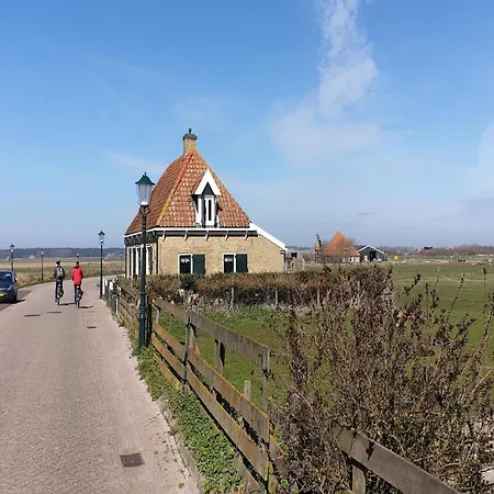 Nyaraló In Texel Near Sandy Beaches