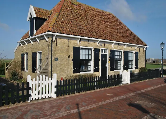 In Texel Near Sandy Beaches * Den Hoorn